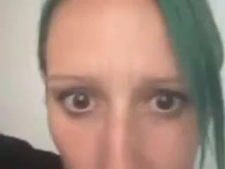 Cling to live show with charlielynn128 from CamSoda 