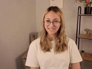 Cling to live show with cheryl-johnson from CamSoda 