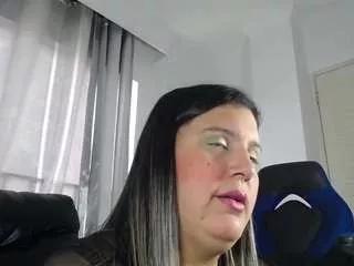 Cling to live show with christtydiaz from CamSoda 