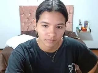 Cling to live show with clayresweet from CamSoda 