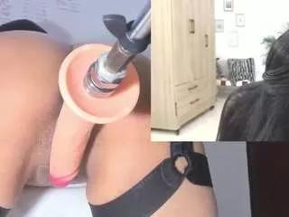 Cling to live show with emily-philip from CamSoda 