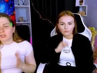 Cling to live show with kiana-vin from CamSoda 