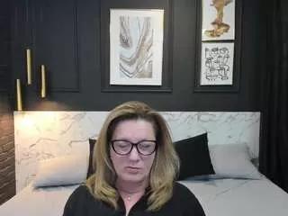 Cling to live show with leapure from CamSoda 