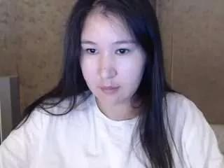 Cling to live show with loveesafi from CamSoda 