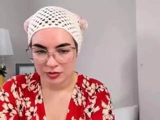 Cling to live show with marilynkitty from CamSoda 