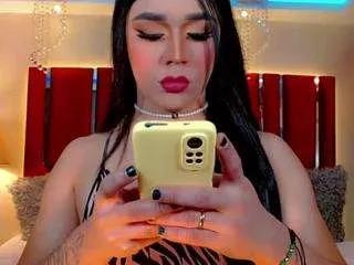 Cling to live show with nathaliacampbell from CamSoda 