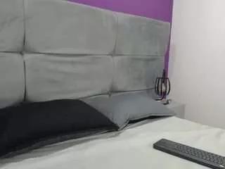 Cling to live show with nessa2905 from CamSoda 