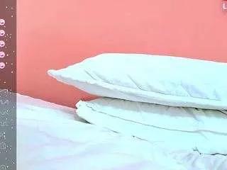 Cling to live show with sluttyandmature from CamSoda 