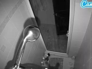 Cling to live show with voyeurcam-baileybase-shower from CamSoda 
