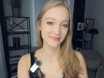 alicemelison — Goal: pull my shorts lower #shy #18 #lovense #skinny #new i'm Serena, welcome to my room, enjoy!!  [0 tokens remaining]