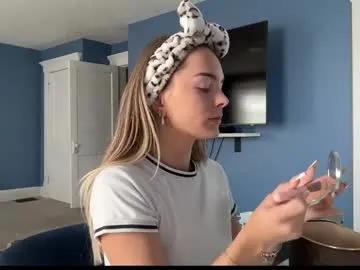 Freechat andreaelizabethxo on Chaturbate