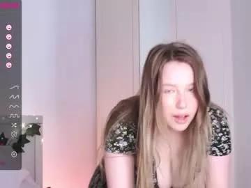 Cling to live show with caramelangels from Chaturbate 