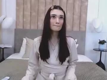 Cling to live show with carolreeves from Chaturbate 