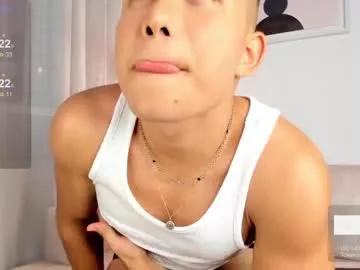 Cling to live show with chris_argent from Chaturbate 