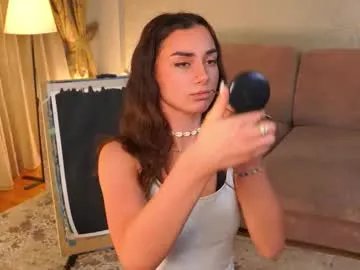 dinacaguimbal on Chaturbate