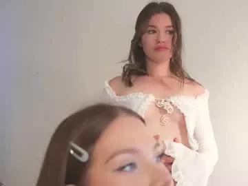 Cling to live show with eloise_meyy from Chaturbate 