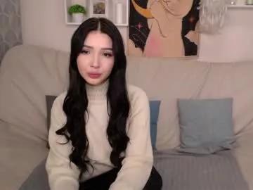 Cling to live show with emmakeam_ from Chaturbate 