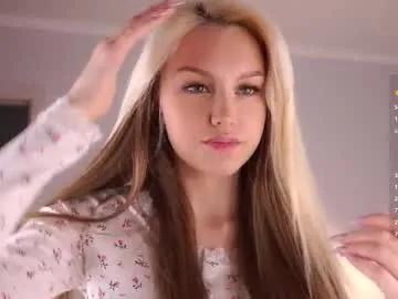 emmiemurray — g: Lick my finger close to cam  / Call me Aurora, I'm from Venice, I'm #18 y.o. Will you be my friend? #shy #new #teen #blond [0 tokens remaining]