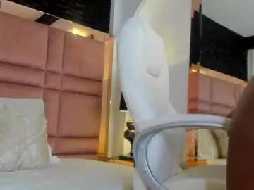 Cling to live show with emmy_jacksson from Chaturbate 