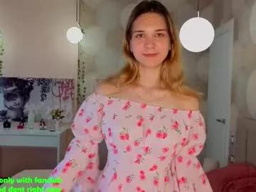 Cling to live show with guineverecovert from Chaturbate 