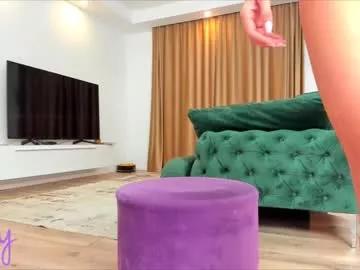 Cling to live show with jeniffer_100 from Chaturbate 
