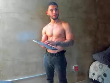 Cling to live show with louis_connor from Chaturbate 