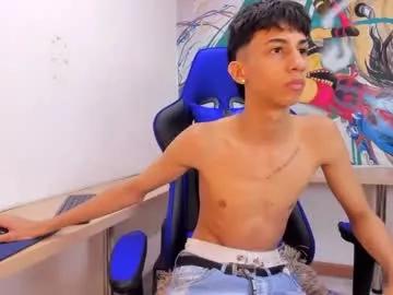 Cling to live show with lucian_davi from Chaturbate 