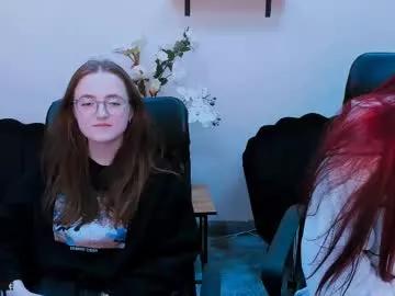 Cling to live show with luna_berryy from Chaturbate 