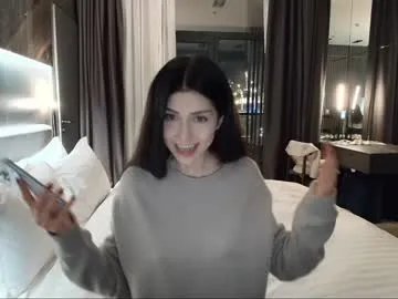 milla_bella on Chaturbate