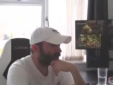 Cling to live show with mr_matthew_me from Chaturbate 