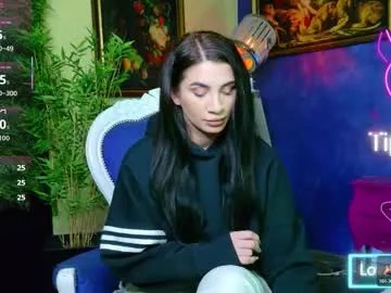 nicollepalmer on Chaturbate