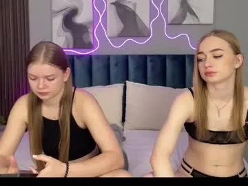 snusy — Lick pussy //I am #new here and dont know how everything works) So lets have a great time together hehe) #teen #lovense #18 #cute [0 tokens remaining]