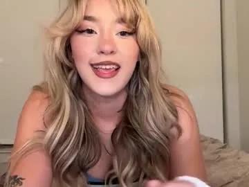 themykalaxo on Chaturbate