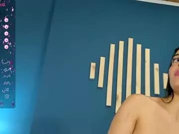 Cling to live show with victorianoah_ from Chaturbate 