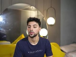 Cling to live show with matthew_luca from Flirt4Free 