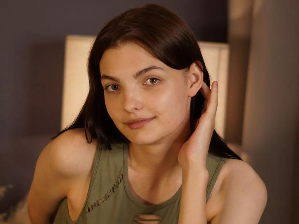 Cling to live show with AfraDudley from LiveJasmin 
