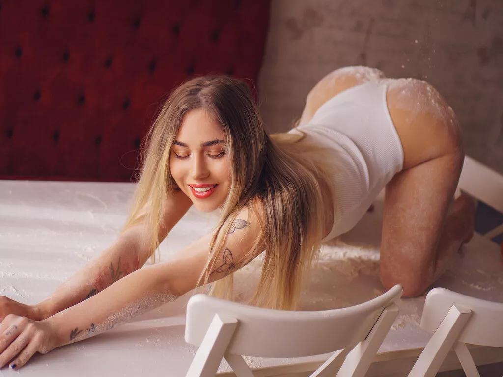 Cling to live show with DesireeSanden from LiveJasmin 