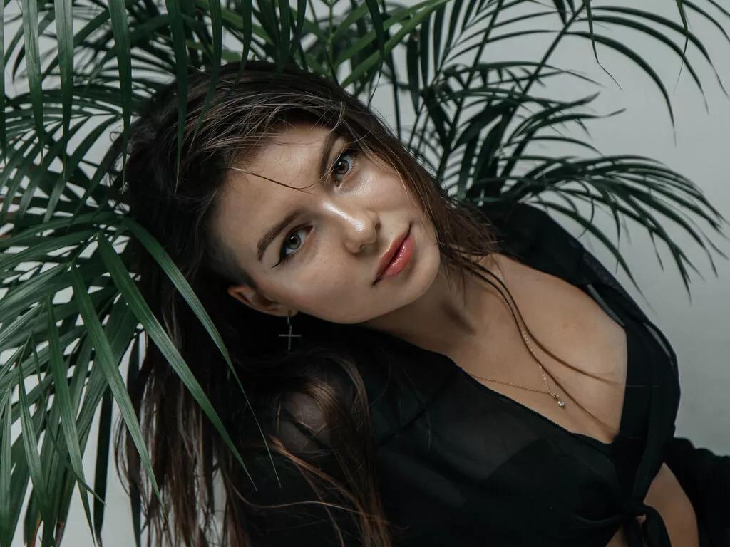 Cling to live show with MeganNorthern from LiveJasmin 