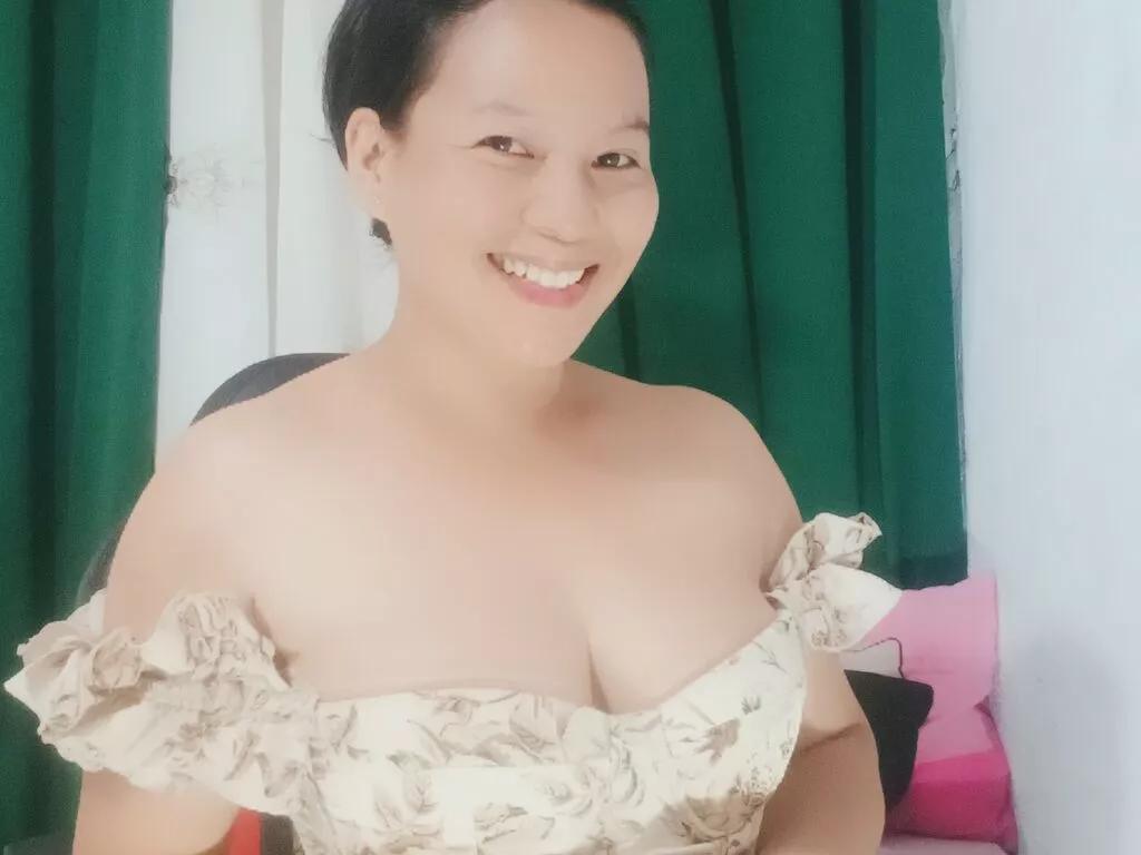 Cling to live show with NessanDison from LiveJasmin 