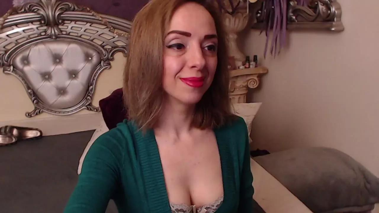 Cling to live show with AylyneRichards from Streamray 