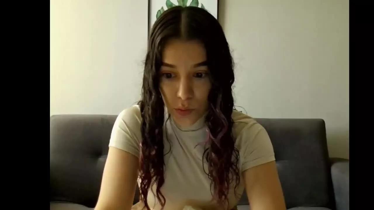 Cling to live show with EvaGibbons from Streamray 