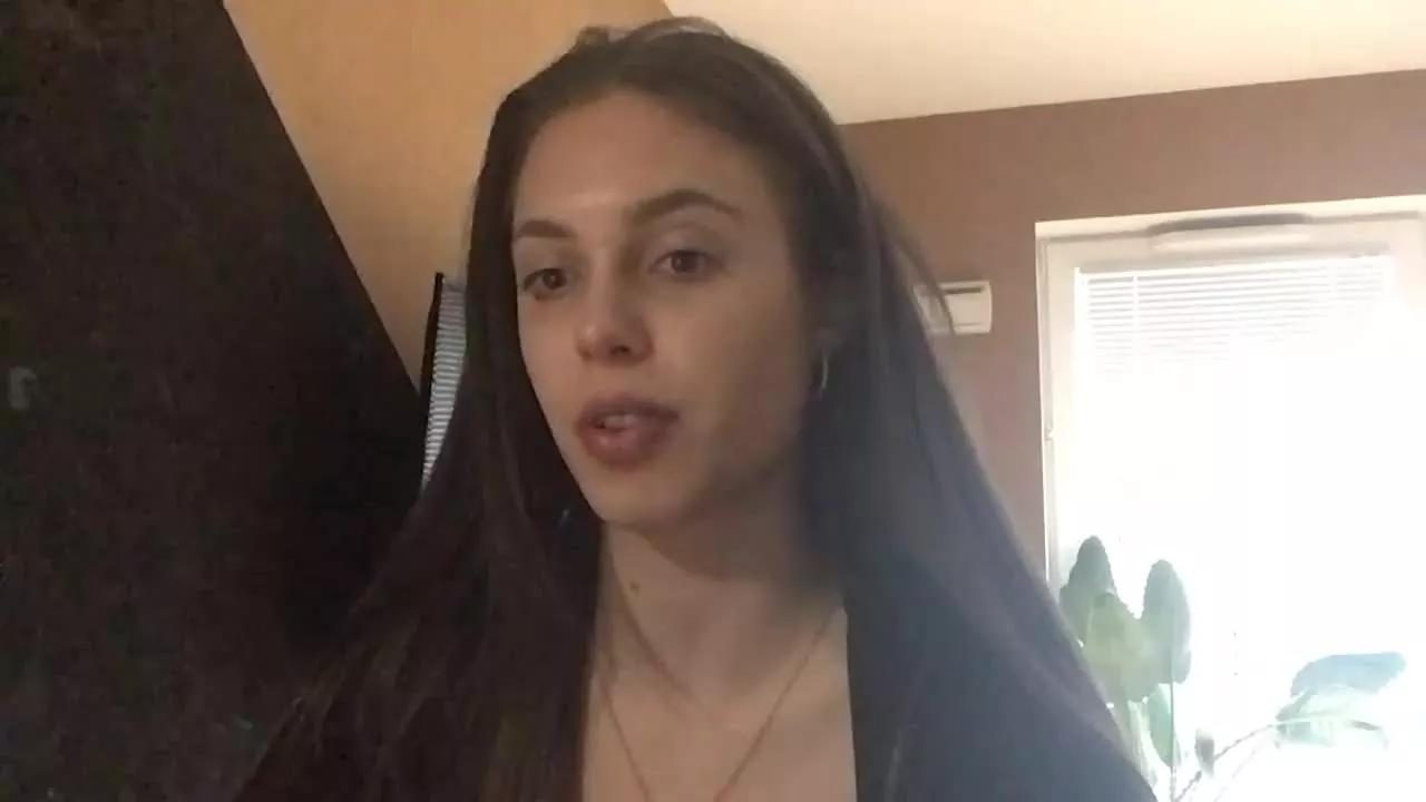 Cling to live show with KeriDelight from Streamray 