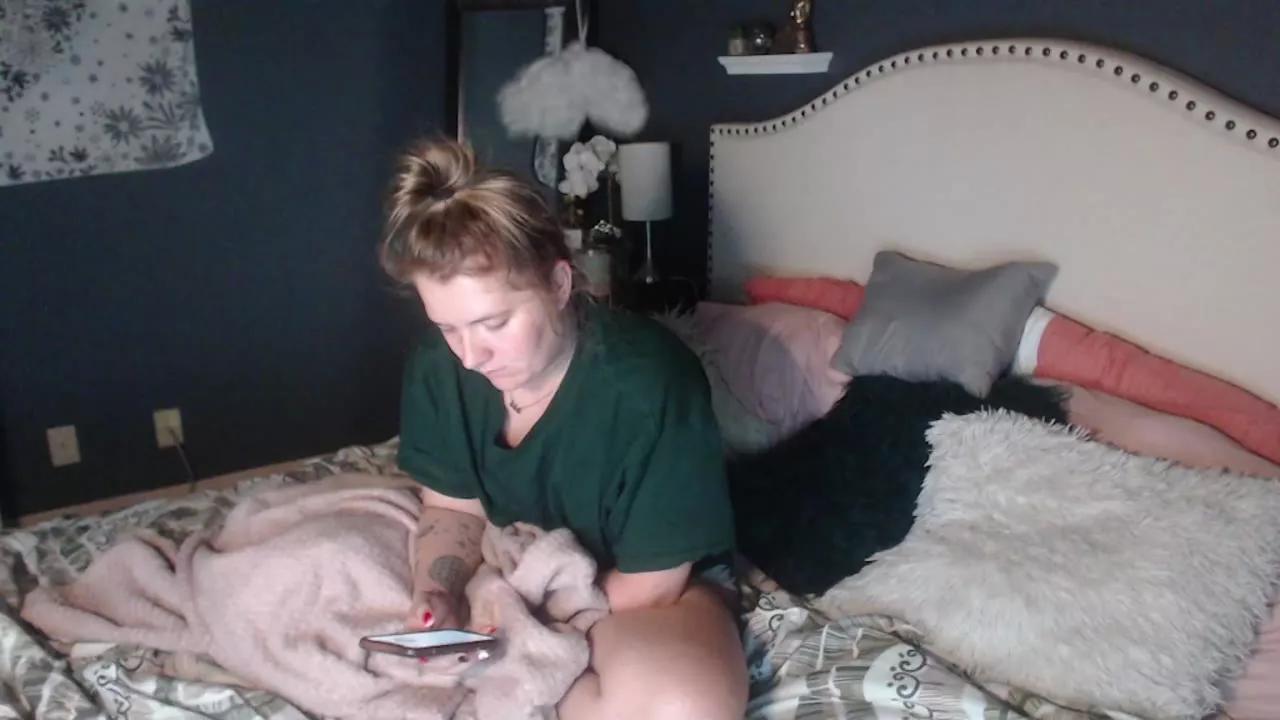 Cling to live show with SnowWhiteXo from Streamray 
