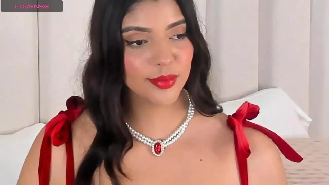 Cling to live show with SofiaJons from Streamray 