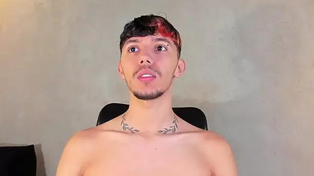 Cling to live show with 1sebass from StripChat 