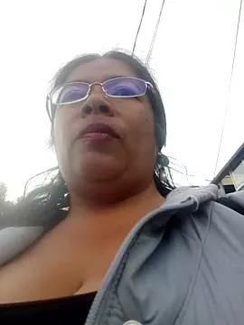 Cling to live show with __valentina18 from StripChat 