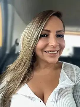 _Abril-Office1 on StripChat