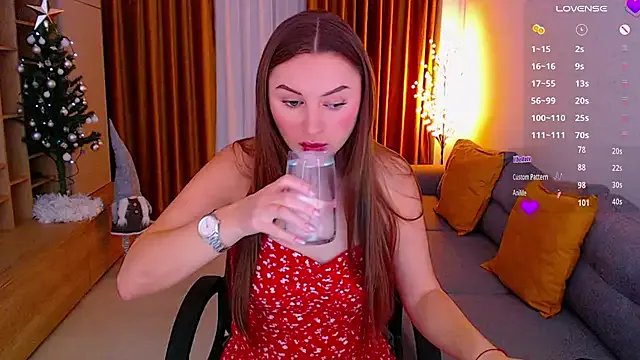 _Mia_Adams on StripChat