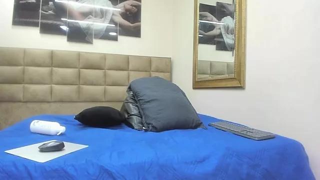 Cling to live show with _sex_mia from StripChat 