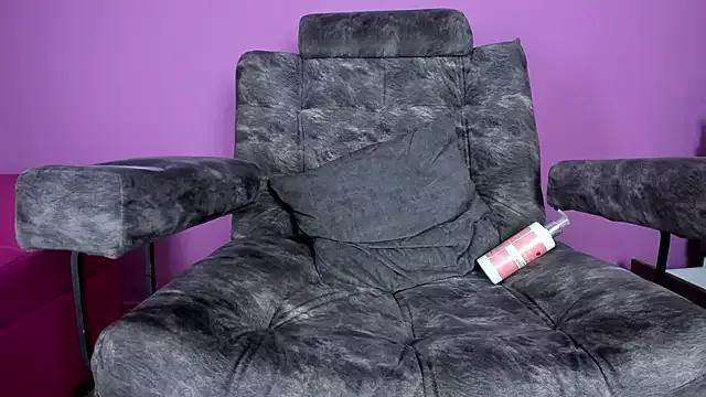 Cling to live show with adara_johnson__ from StripChat 